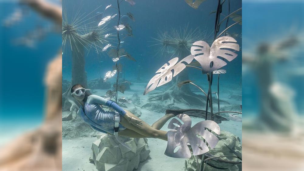 সিমেন্ট দিয়ে জলের নীচে পার্ক বানিয়ে সারা বিশ্বকে তাক লাগিয়ে দিয়েছিলেন যিনি, সেই শিল্পীর হাতে এ বার আরও এক বিস্ময় ভাস্কর্যের প্রকাশ ঘটল।