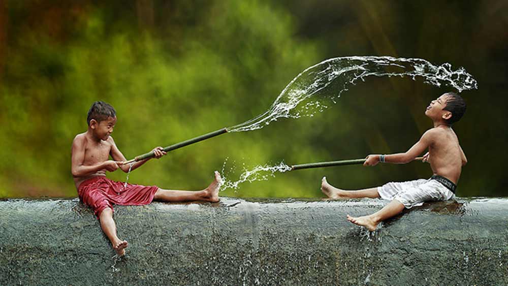 একা সিশ্বানতোই নন, তাঁর মতো এই গ্রামের আরও অনেকেই ইউটিউবে ভিডিয়ো আপলোড করতে শুরু করেছেন। শুরুটা অবশ্য করে দিয়েছিলেন সিশ্বানতোই।