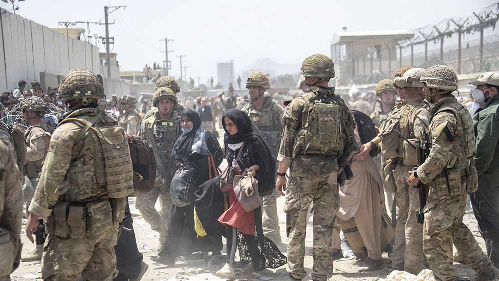 তালিবানের বিরুদ্ধে প্রতিরোধ করা তো দূর, সামান্য লড়াইয়ে যাওয়ার চেষ্টাও করল না আমেরিকার মদতপুষ্ট আফগান সেনা।