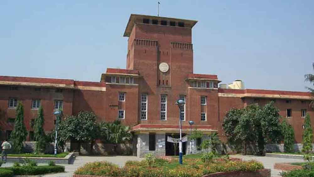 মহাশ্বেতার গল্পে কোপ দিল্লি বিশ্ববিদ্যালয়ে