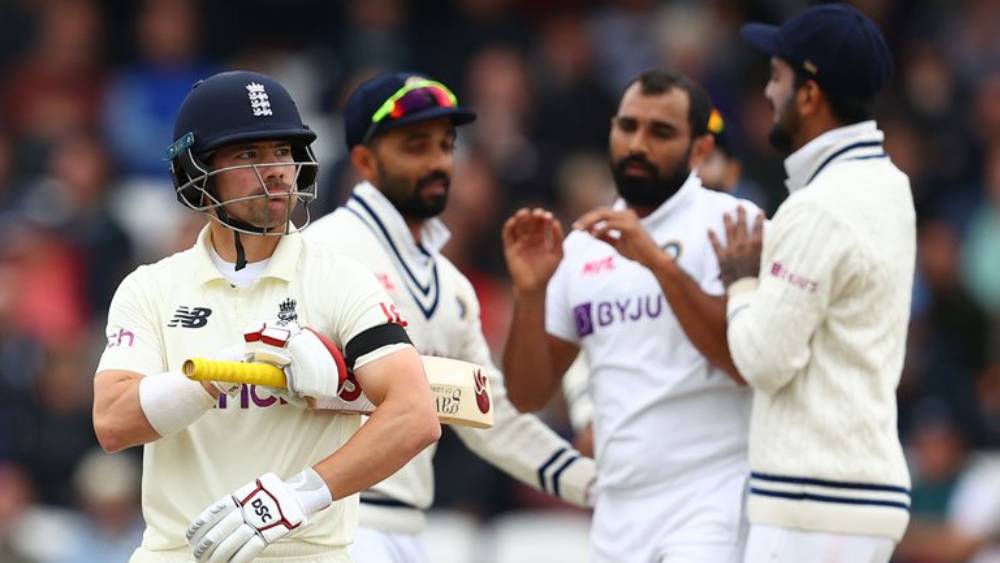 বার্নসকে ফেরালেন শামি, প্রথম সাফল্য ভারতের