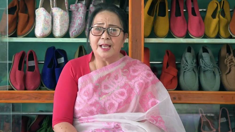 এক সময়ে সন্তানের জন্য জুতো কেনার টাকাও ছিল না। আর এখন বিশ্বমানের জুতো ব্যবসায়ী মুক্তামণি। তাঁর তৈরি জুতো রফতানি হয় বিদেশে। অস্ট্রেলিয়া, ইউরোপ, আমেরিকা, মেক্সিকো, দক্ষিণ আফ্রিকা এমনকি ফ্রান্সেও চাহিদা রয়েছে মুক্তামণির জুতোর। 