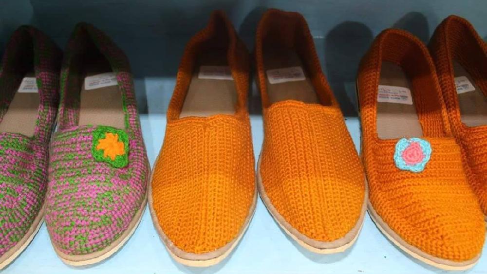 তাঁর তৈরি উলের জুতো নিয়ম করে রফতানি হয় বিদেশে। মুক্তা ইন্ডাস্ট্রি এখন বিশ্বমানের শিল্প প্রতিষ্ঠান। তবে জুতোর দাম বেশি নয়। ২০০ টাকায় শুরু হয়ে মুক্তামণির জুতোর সর্বোচ্চ দাম ৮০০ টাকা। 