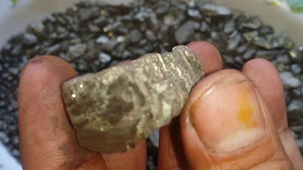 রহস্যে মোড়া সেই পাথরখণ্ড। -নিজস্ব চিত্র।