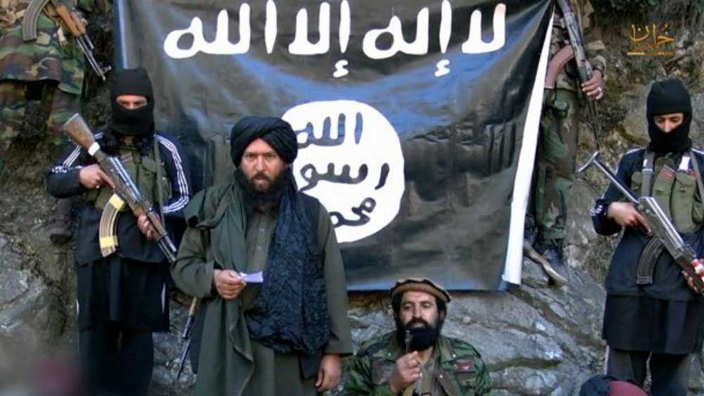 ২০১৪-য় পাক তালিবান নেতা হাফিজ সইদ খান আইএস-কে গঠন করেন। তৎকালীন আইএস প্রধান আবু বকর আল বাগদাদির অনুগামী হাফিজ ২০১৬-য় আমেরিকার বিমান হানায় নিহত হন। বাগদাদির মৃত্যু ২০১৯-এ সিরিয়ায়। আমেরিকার  সেনার হামলায়।