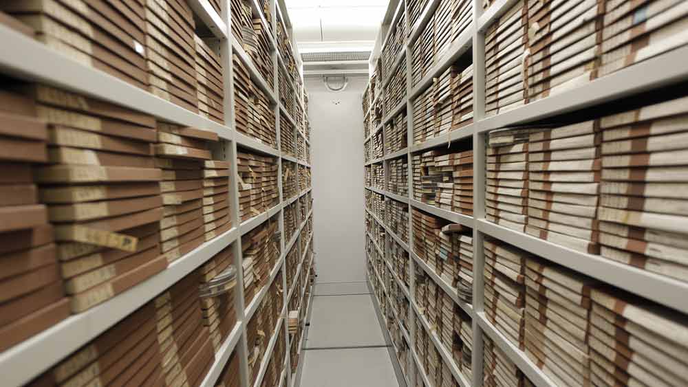 ২০১৬ সালে চিনের সংস্থা ভিসুয়াল চায়নার কাছে এই ছবি সংগ্রহশালা বিক্রি করে দেন বিল। পরে ভিসুয়াল চায়নার কাছ থেকে এই ছবি বিক্রির লাইসেন্স পায় গেটি। এই সংগ্রহশালা এখন গেটির অধীন।