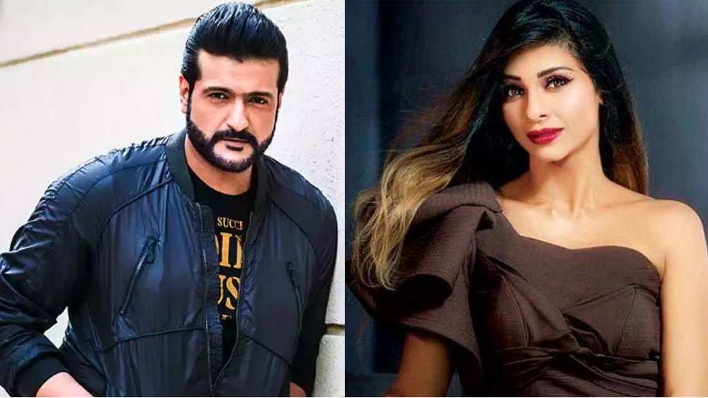 ‘বিগ বস’ শেষ হয়ে যাওয়ার পরেও সম্পর্ক অটুট ছিল দুই তারকা-সন্তানের। কিন্তু আরমানের খামখেয়ালি আচরণ এবং বদমেজাজের জন্য শেষমেশ সম্পর্ক থেকে বেরিয়ে আসতে বাধ্য হয়েছিলেন তানিশা।