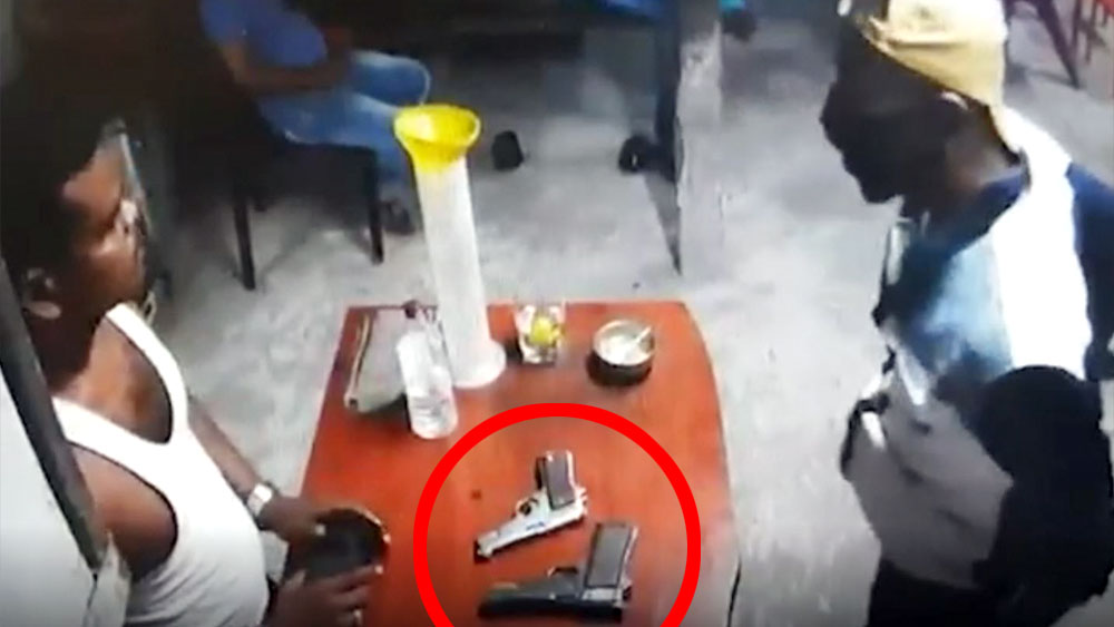 সিসিটিভি ক্যামেরায়  এ ছবিই ধরা পড়েছে।