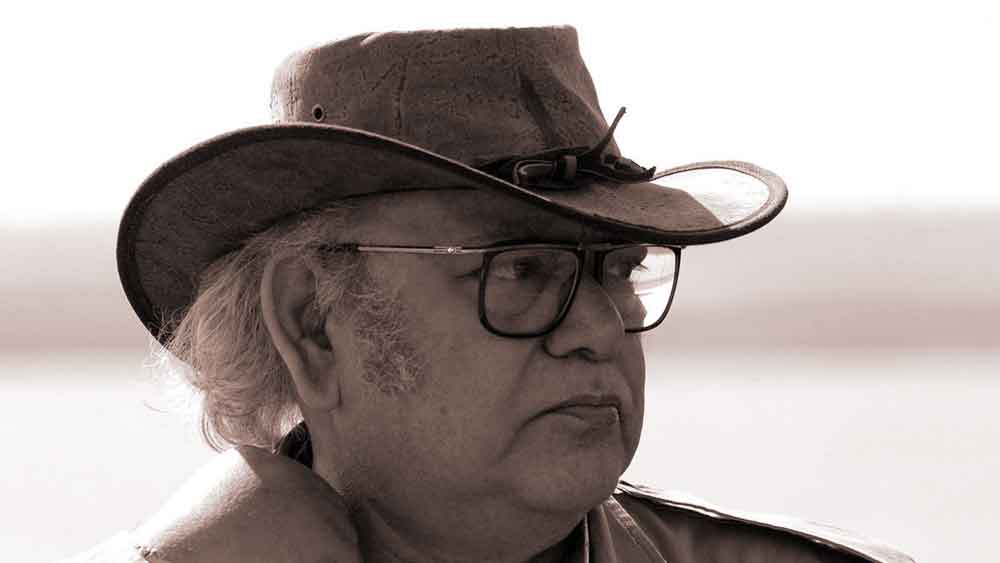 শিকার বা অরণ্যকে ছাপিয়ে তাঁর লিখন ধরে রয়েছে এক বিশেষ সত্তাকে, যার নাম ‘প্রেমিক’।