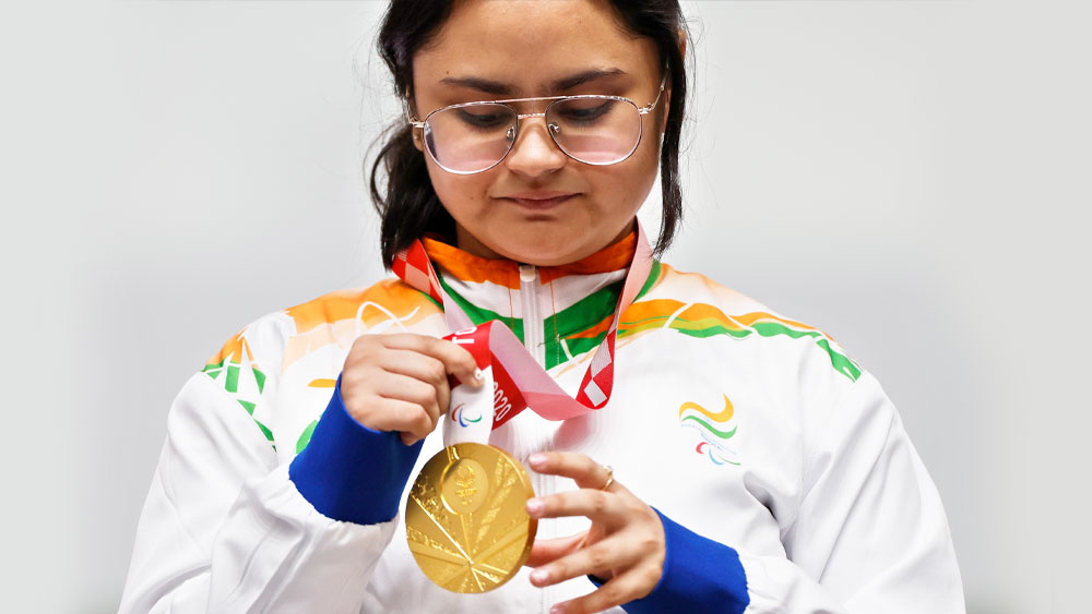 অলিম্পিক্স বা প্যারালিম্পিক্সে প্রথম ভারতীয় মহিলা হিসেবে সোনা জিতলেন অবনী।