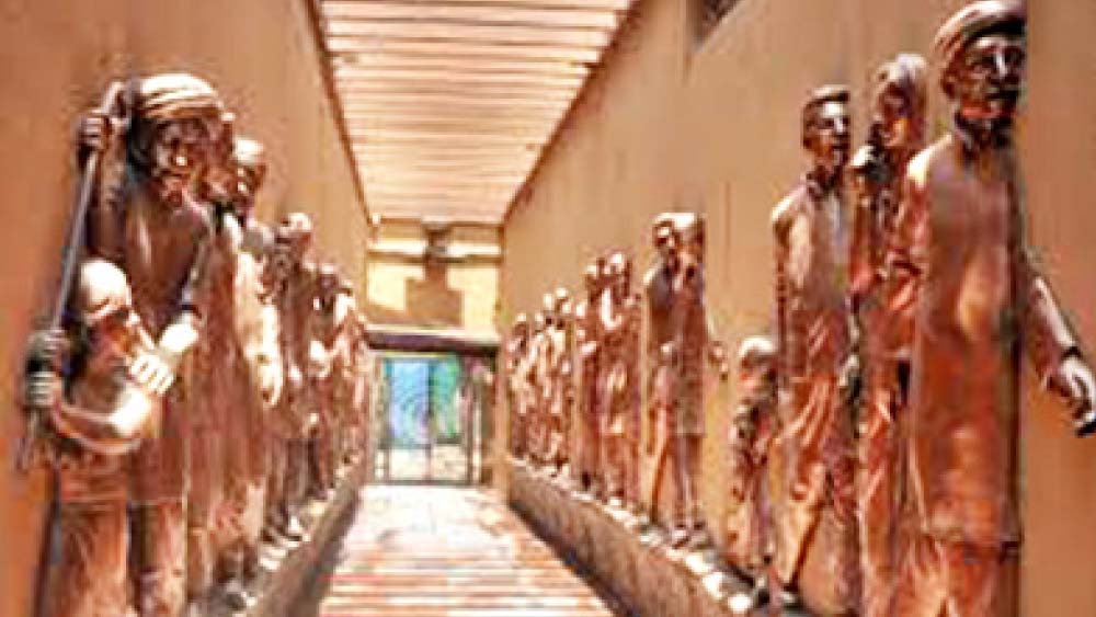 প্রবেশ পথের পরিবর্তিত রূপ। যা নিয়ে বিতর্কে মোদী সরকার। 