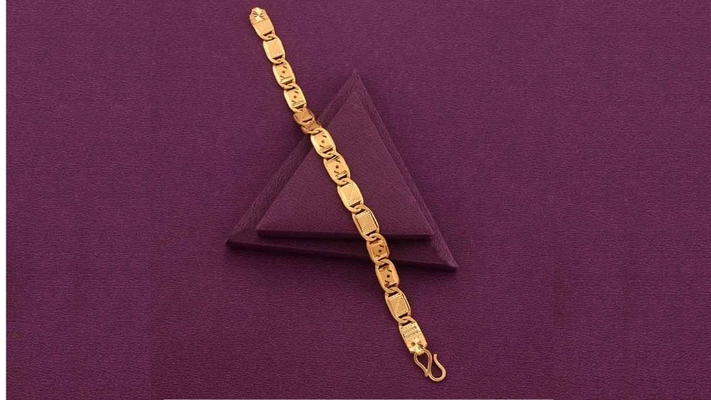 গয়নায় পুরুষত্ব বাড়ে বৈ কমে না, অকপট রূপক সাহা