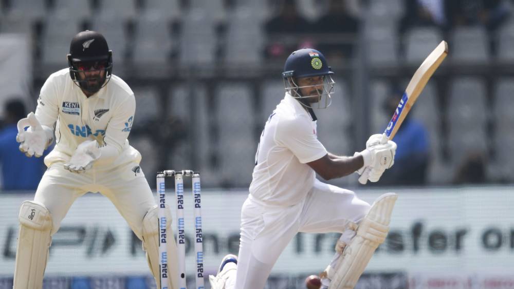 সরাসরি: দ্বিতীয় ইনিংসে ভাল শুরু ময়াঙ্ক-পুজারার, কোহলীরা এগিয়ে ৩০২ রানে