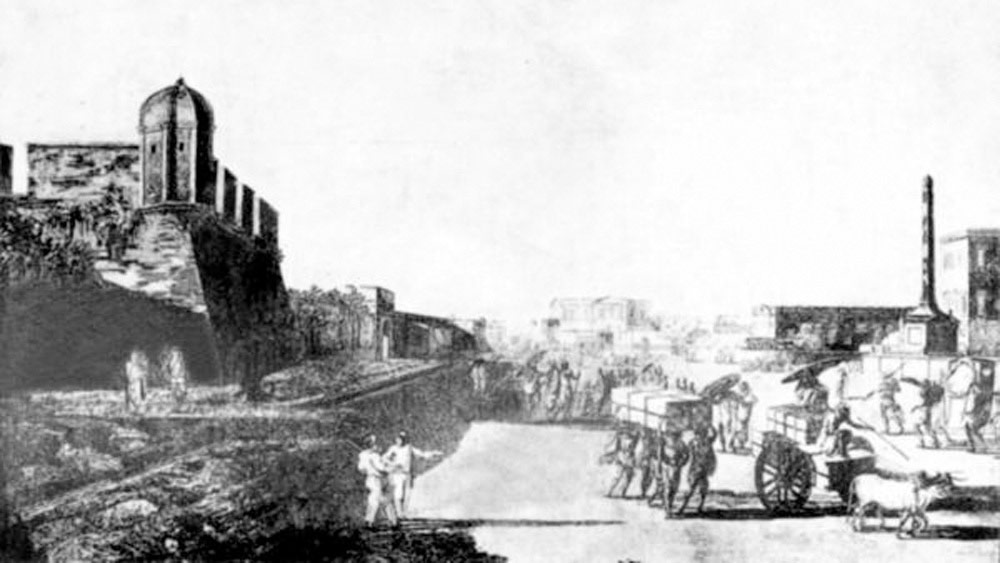 প্রথমে কিন্তু এই সড়কের সঙ্গে শিক্ষা প্রতিষ্ঠানের সম্পর্ক ছিল না। বরং শাসকদের দৃষ্টি ছিল, কী ভাবে তৎকালীন ব্যারাকপুর ও দমদম সেনাছাউনির সঙ্গে ফোর্ট উইলিয়ামের যোগাযোগকে সুষ্ঠু ও দ্রুত করা যায়। সৈন্য ও রসদের যোগানে যাতে কোনও সমস্যা না থাকে, সেই বিষয়টিতে গুরুত্ব দেওয়া হয়েছিল।