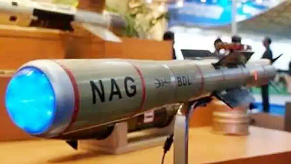 শত্রুপক্ষের ট্যাঙ্কে আঘাত করার জন্য দু’ধরনের ক্ষেপণাস্ত্র রয়েছে ভারতের হাতে। এই তালিকায় রয়েছে অমোঘ-১ এবং নাগ।