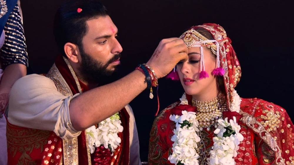 অবশেষে ২০১৬ সালে নিজের জীবনসঙ্গীনী খুঁজে পান যুবরাজ। বিয়ে করেন ব্রিটিশ বংশোদ্ভূত অভিনেত্রী হ্যাজল কিচকে।