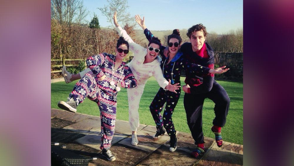 ইসাবেলের মতো বলিউডের ঝাঁ-চকচকে পেশা না হলেও কম নজরকাড়া নয় ভিকির আর এক শ্যালিকা মেলিসা তারকোত। তবে বিনোদন জগৎ থেকে শত হস্ত দূরে রয়েছেন তিনি।