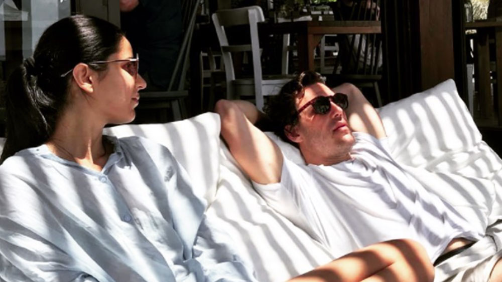 ছয় শ্যালিকা ছাড়াও ভিকির এক শ্যালকও রয়েছে। ফার্নিচার ডিজাইন অ্যান্ড ক্রাফ্ট নিয়ে পড়াশোনা করেছেন ক্যাটরিনার দাদা সেবাস্তিয়ান লরাঁ মিখেল। 