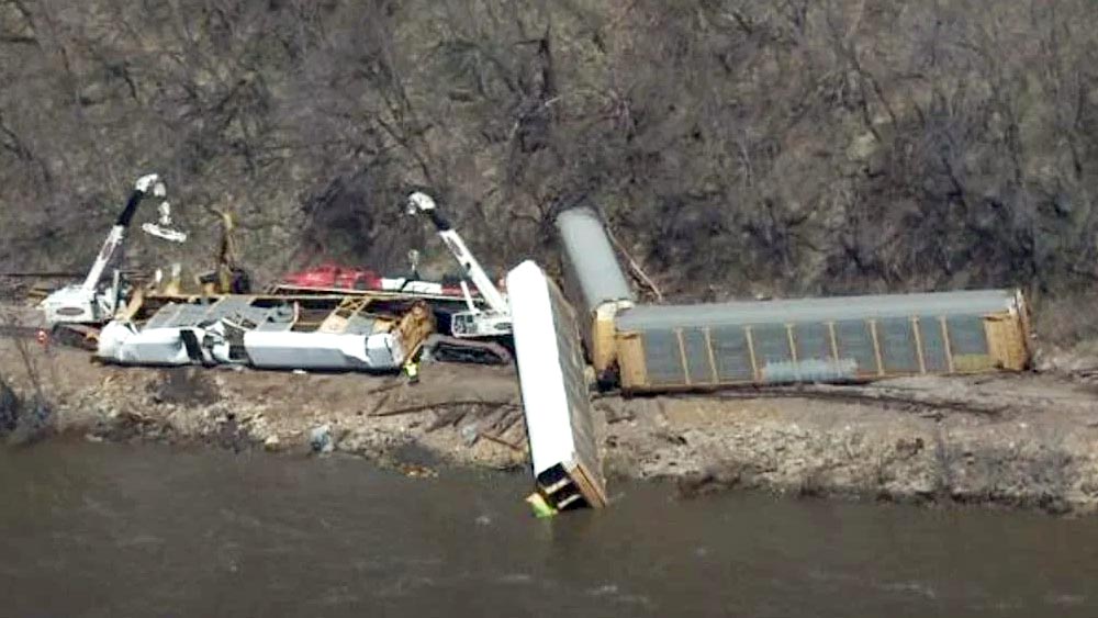 প্রথম ঘটনাটি ঘটে সে বছরের জানুয়ারি মাসে। কনকনে ঠান্ডায় ক্রোয়েশিয়ার এক শহর থেকে অন্য শহরে সফর করছিলেন যুবক ফ্রানে। যে ট্রেনে তিনি উঠেছিলেন সেটি দুর্ঘটনাগ্রস্ত হয়। বেলাইন হয়ে নদীতে পড়ে যায় ট্রেনের বেশ কয়েকটি কামরা। ঠান্ডায় নদীর বরফ জলে ডুবে প্রায় সঙ্গে সঙ্গে মারা যান ফ্রানের ১৭ জন সহযাত্রী। ফ্রানেও ডুবে গিয়েছিলেন। কিন্তু মোক্ষম সময়ে কেউ নদীর জল থেকে টেনে তুলে আনে তাঁকে।