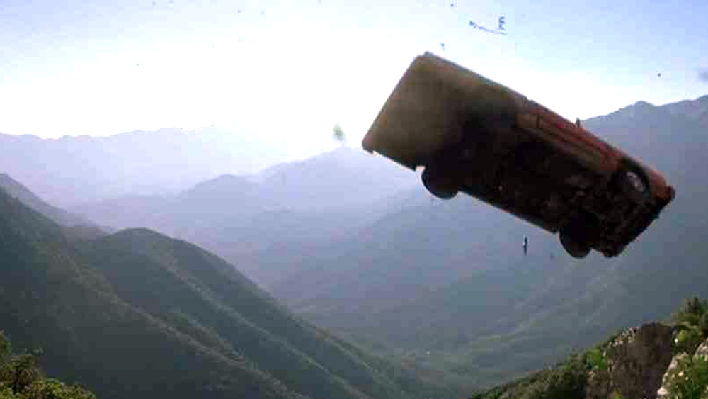 ১৯৯৬ সালে তাঁর গাড়ির সঙ্গে মুখোমুখি ধাক্কা লাগে রাষ্ট্রপুঞ্জের একটি ট্রাকের। পাহাড়ি রাস্তায় ৩০০ মিটার গড়িয়ে পড়ে ফ্রানের গাড়ি। তবে গাড়ির ভিতর ফ্রানে ছিলেন না। গাড়িটি খাদে পড়ার মুহূর্তে ছিটকে একটি গাছের ডালে আটকে যান তিনি।