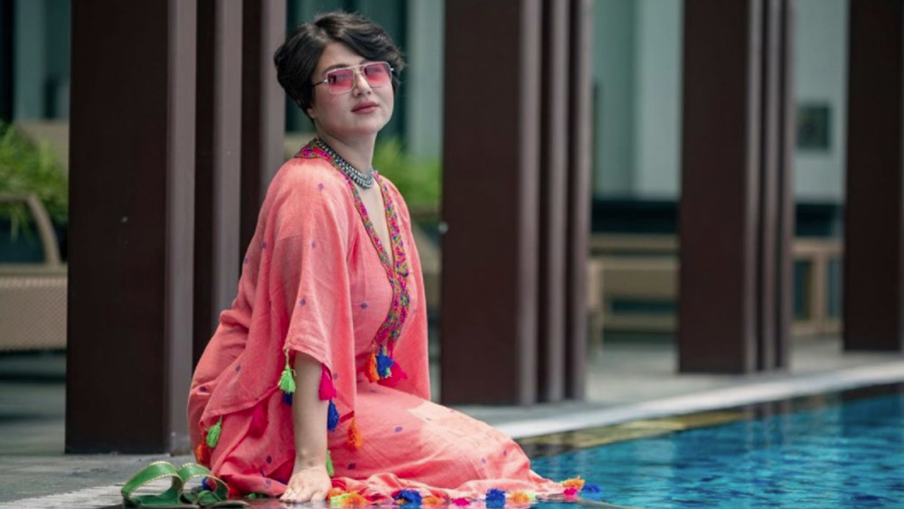 বাংলা ধারাবাহিক ‘দেবদাসী’ দিয়ে ছোটপর্দায় পা রেখেছিলেন স্বস্তিকা। ২০০২ সালে ‘হেমন্তের পাখি’ ছবির মাধ্যমে বড় পর্দায় নামেন তিনি।