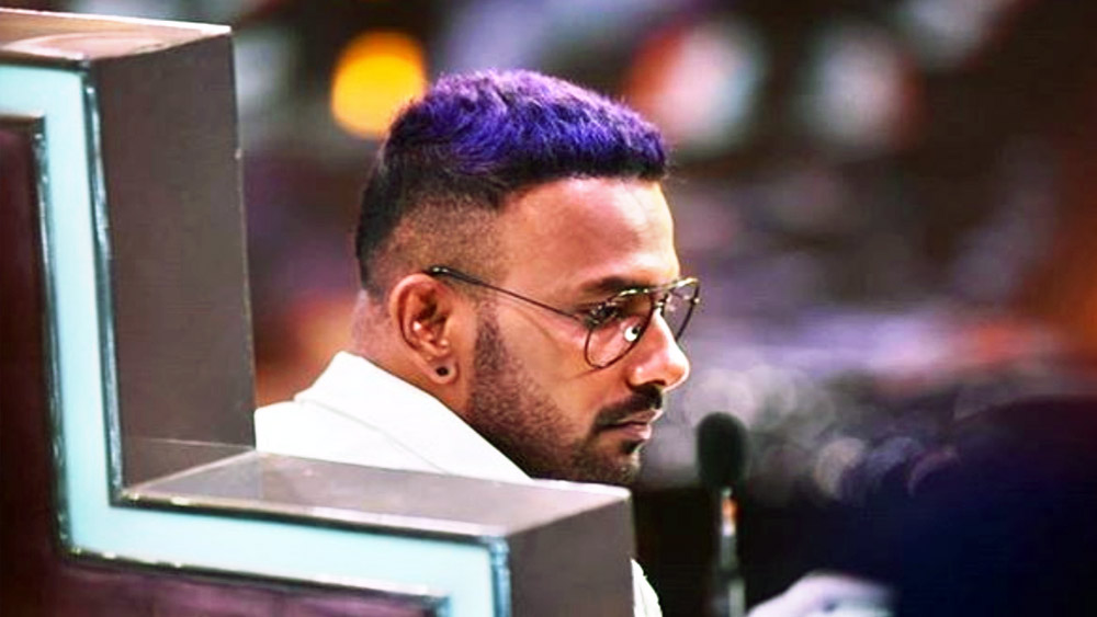 এখন গোটা দেশ ধর্মেশকে এক ডাকে চেনে। তবে ধর্মেশ জানিয়েছেন সাফল্য তাঁর মাথা ঘুরিয়ে দেয়নি। বাবাকে দেখেই মাটির সঙ্গে যোগাযোগ রাখার শিক্ষা পেয়েছেন। জীবনে যত বড়ই হন, এই শিক্ষা কোনও দিন ভুলবেন না তিনি।  