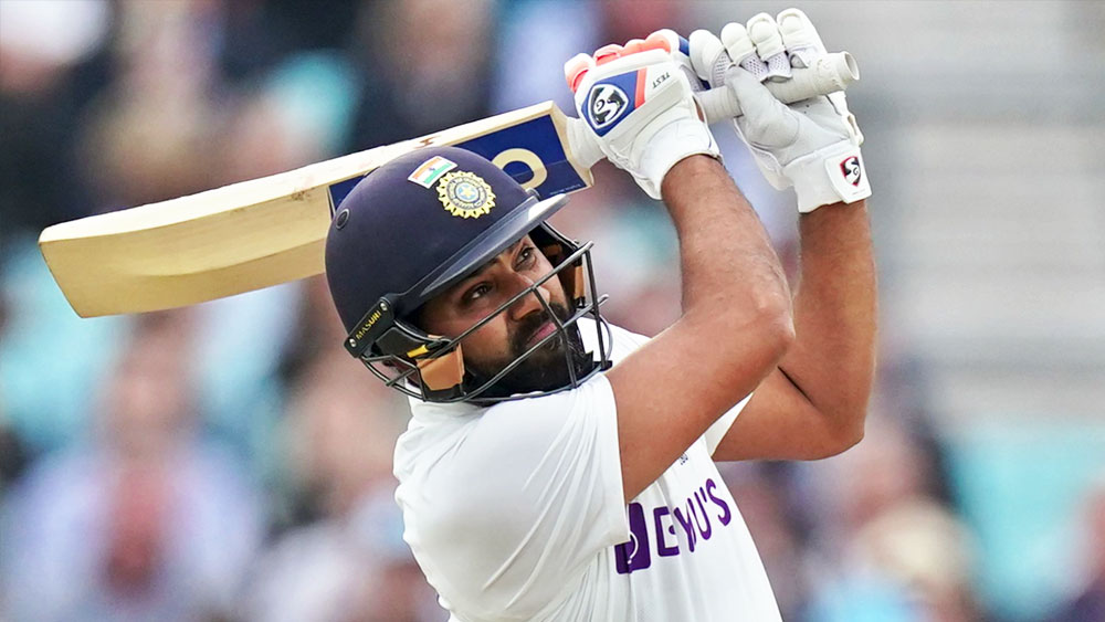 সব ধরনের ক্রিকেটে তিন হাজার রান পূর্ণ করলেন রোহিত শর্মা। বিশ্ব ক্রিকেটে এই কৃতিত্ব রয়েছে শুধু মাত্র বিরাট কোহলীর। 