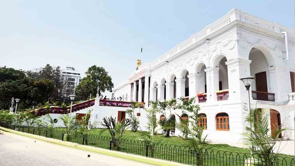 দেশভাগ ও স্বাধীনতার পরে ছোটলাটের বাসভবনের প্রয়োজনীয়তা আর থাকল না। তার আগে থেকেই গভর্নরের একমাত্র ঠিকানা এসপ্ল্যানেডের গভর্নর হাউস বা আজকের ‘রাজভবন’। ১৯৪৮ সালে স্থির হল, বেলভিডিয়ার হাউস হবে ইম্পেরিয়াল লাইব্রেরির নতুন ঠিকানা।