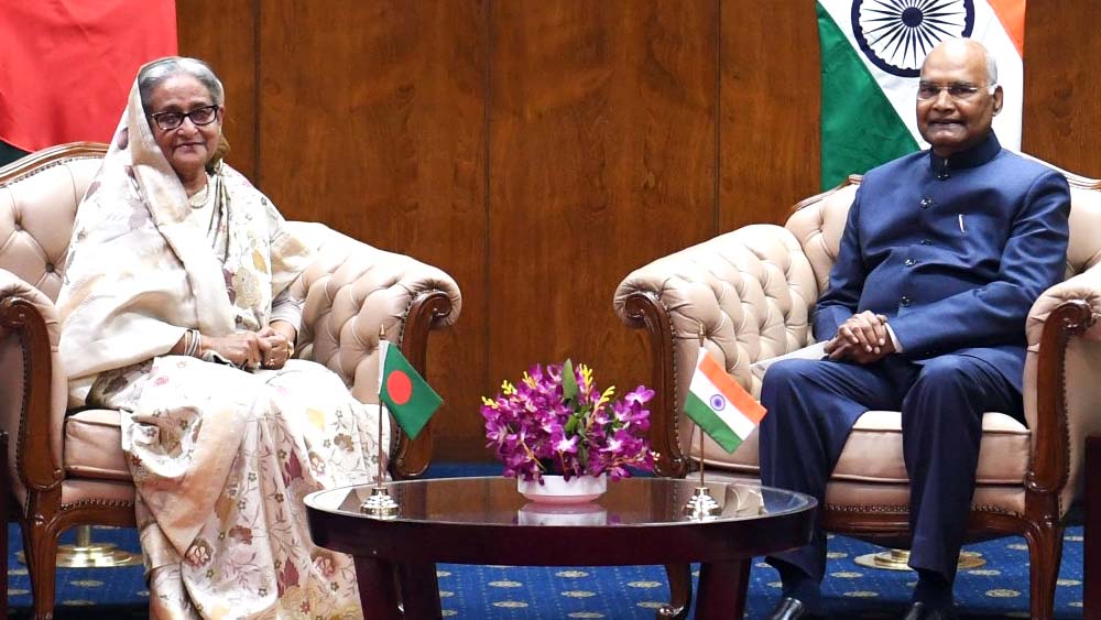 বাংলাদেশে স্বাধীনতার সুবর্ণজয়ন্তীতে বিশেষ অনুষ্ঠানে যোগ দিলেন ভারতের রাষ্ট্রপতি 