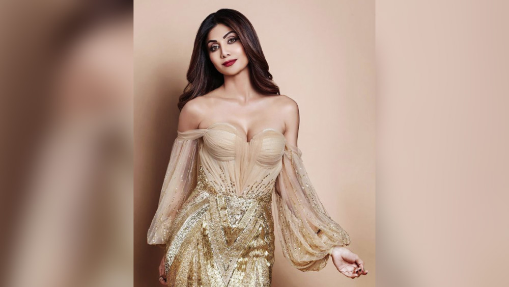 রিয়্যালিটি শোয়ের বিচারক হিসেবে প্রথমেই বলতে হয় শিল্পা শেট্টির কথা। ৯০-এর দশকের অভিনেত্রী। তবে এখনও বলিউডের নবাগতাদের সঙ্গে প্রতিযোগিতায় নামতে পারেন বলে মনে করেন শিল্পার ভক্তরা। তাঁকে বিচারকের ভূমিকায় দেখা গিয়েছে তিনটি নাচের প্রতিযোগিতায়। এর মধ্যে ‘সুপার ডান্সার’-এর একটি সিজনের জন্য শিল্পা ১৪ কোটি টাকা নিয়েছিলেন। 