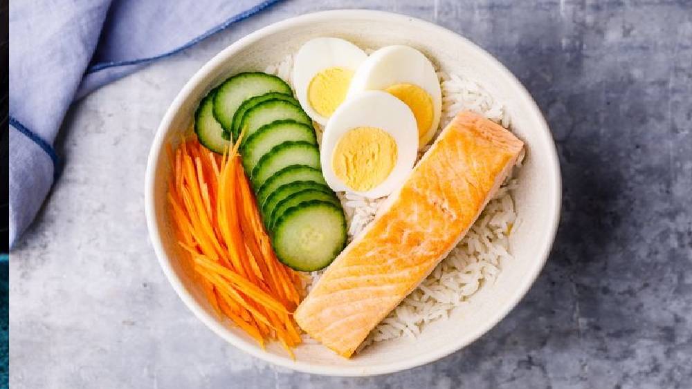 প্রোটিন, ভিটামিন, ক্যালশিয়াম, অ্যান্টি-অক্সিড্যান্ট সমৃদ্ধ খাবার খেলে  তবেই সুস্থ থাকবে চোখ। 