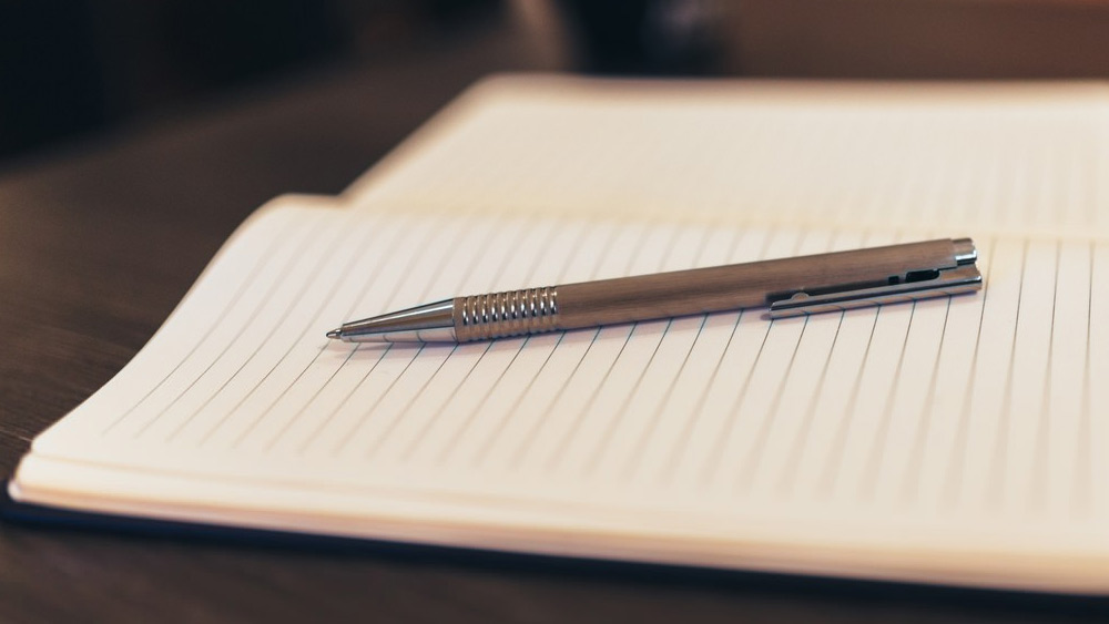 অবশেষে ওই বছরই জুলাই মাসে মামলাটি নতুন করে  খবরে আসে। ততদিনে তেরেসিটার খুনের তদন্তে নিযুক্ত গোয়েন্দারা ধরেই নিয়েছেন আরও অজস্র রহস্যজনক হত্যার ঘটনার মতো এই ঘটনাটিরও সমাধান হবে না। হঠাৎই একটি নোট সব বদলে দেয়। নোটটি রাখা ছিল গোয়েন্দা স্ট্যানচুলার ডেস্কে। তাতে লেখা ছিল, তেরেসিটা খুনের অনুসন্ধান করতে এই নম্বরে ফোন করুন।