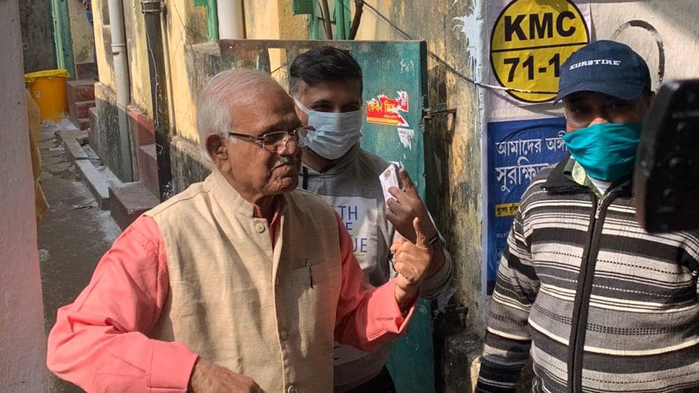 ভোট দিলেন শোভনদেব।