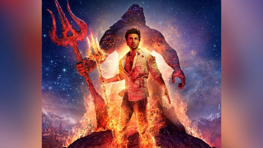 ছবিতে রণবীরকে দেখা যাবে মুখ্য চরিত্র শিবার ভূমিকায়। তাঁর সঙ্গে ছবিতে অভিনয় করেছেন অমিতাভ বচ্চন, আলিয়া ভট্ট এবং আরও অনেকে।  ‘ব্রহ্মাস্ত্র’-এর কথা বলে রণবীর বলেছেন, এই যে আমরা আমাদের নিজেদের ‘স্টার ওয়ার্স’ বানাচ্ছি, এর থেকে ভাল কি আর কিছু হতে পারত!