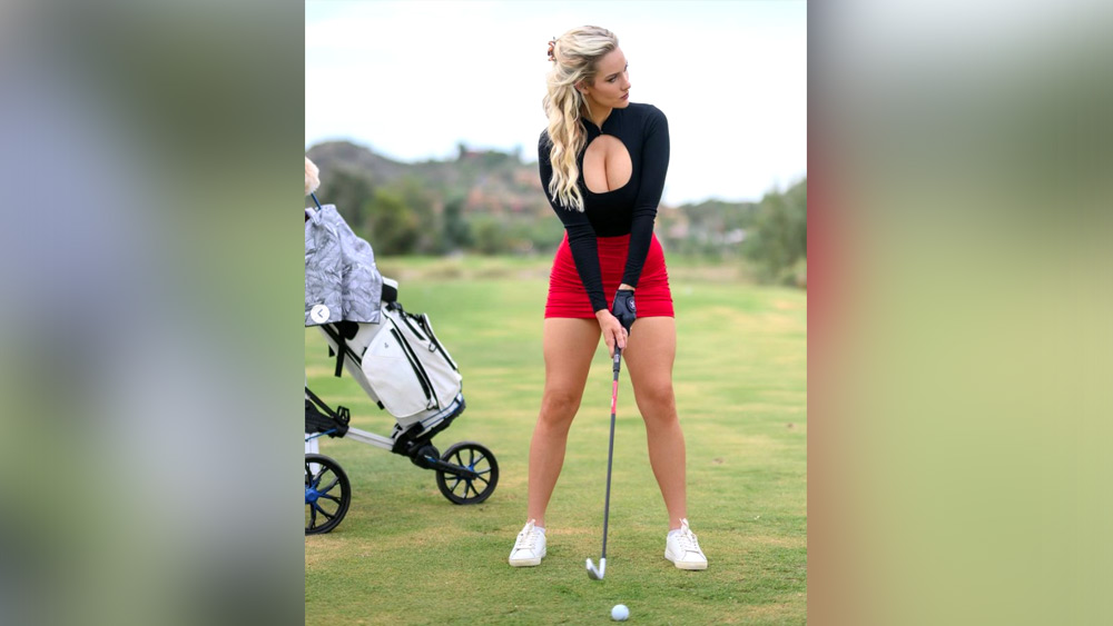 শেষে তাঁর সংযোজন, ‘‘আমি তো আর টাকা রোজগারের জন্য এরকম পোশাক পরছি, তা নয়। আবারও বলছি, আমার এ রকম পোশাক পরতে ভাল লাগে। স্বচ্ছন্দ বোধ করি। তাই পরি।’’