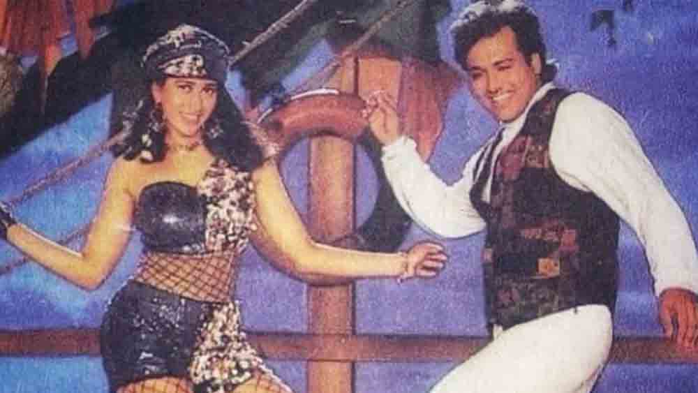 গোবিন্দ কেন এত ভাল নাচতে পারেন জানেন? পড়াশোনার পাশাপাশি ভারতীয় নৃত্যেরও তালিম নিয়েছিলেন তিনি। গানেও পারদর্শী। গোবিন্দর গান শোনা গিয়েছে ‘আঁখে’, ‘শোলা অউর শবনম’, ‘হাসিনা মান জায়েগি’-তে।