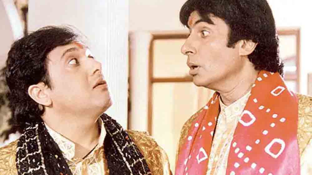 অজস্র ভাল ছবিতে অভিনয় করেছেন গোবিন্দ। তবু তাঁর খ্যাতি শুধু মাত্র তাঁর নাচ আর কৌতুকাভিনয়ে। গোবিন্দকে প্রথম দক্ষ অভিনেতা হিসেবে চিনিয়েছিলেন অমিতাভ বচ্চন। 'বড়ে মিঞা ছোটে মিঞা' ছবিতে একসঙ্গে কাজ করে গোবিন্দর ভিতরকার অভিনেতাকে জাগিয়ে তুলেছিলেন বিগ বি।