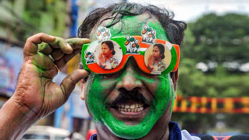 সরাসরি: জয়ের পথে ফিরহাদ, অতীন, পরেশ, রত্না, বিরোধীদের থেকে অনেক এগিয়ে তৃণমূল