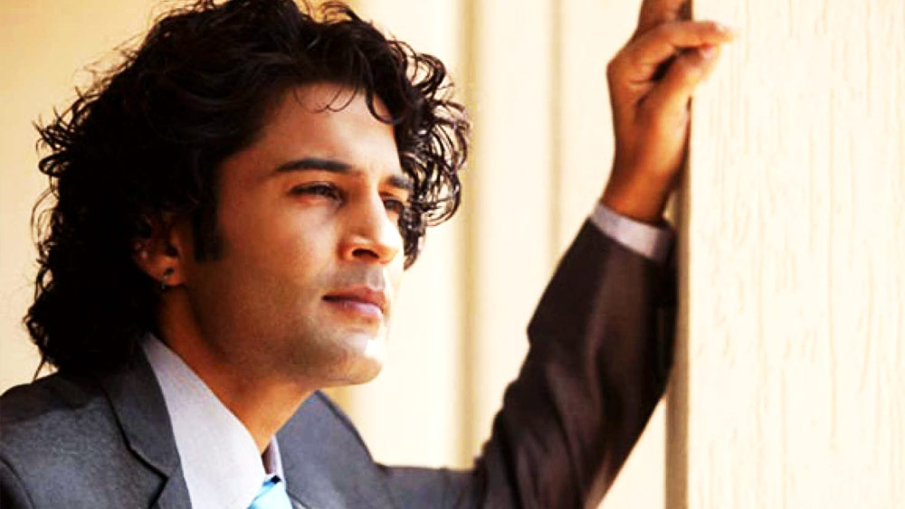 রাজীব খান্ডেলওয়াল কেরিয়ার শুরু করেছিলেন টেলিভিশনে। পরে সিনেমাতেও অভিনয় করেন। মিটু আন্দোলনের সময় নিজের অভিজ্ঞতার কথা প্রকাশ করেছিলেন অভিনেতা। 