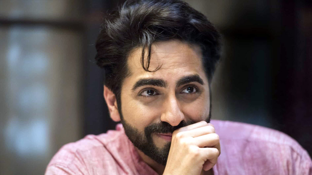 ভিকি জানিয়েছেন, তাঁকে সরাসরিই নগ্ন হতে এবং গোপনাঙ্গ প্রদর্শন করতে বলেছিলেন কাস্টিং ডিরেক্টর। এমনকি এ-ও বলেছিলেন, কথা শুনলে তবেই অভিনয়ের সুযোগ পাবেন। আয়ুষ্মান অবশ্য তাঁকে জানিয়ে দেন তিনি বিসমকামী। তাই ওই প্রস্তাবে রাজি হতে পারছেন না। 