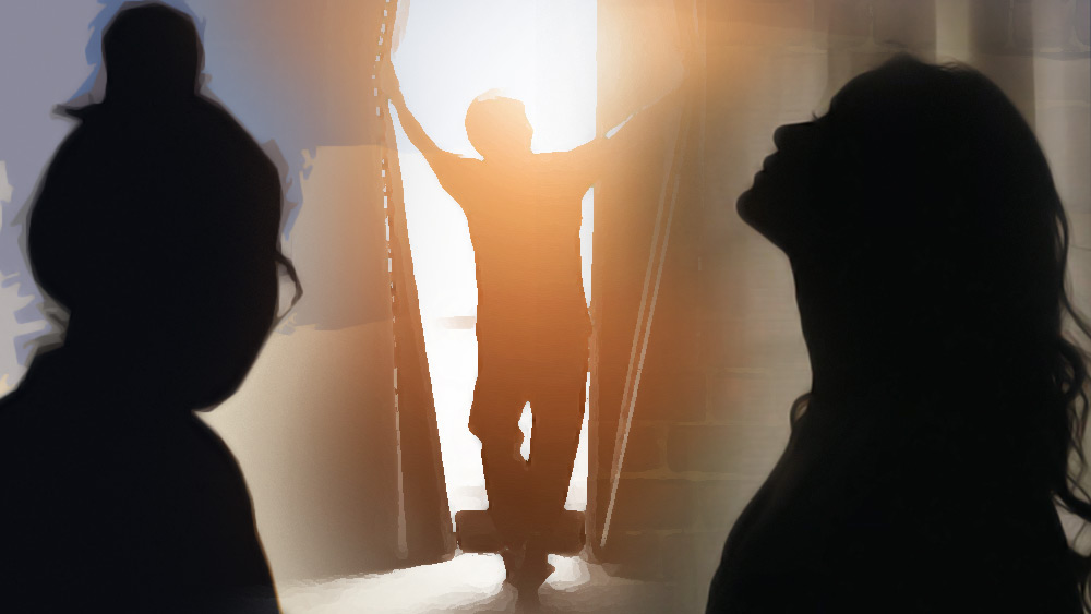 রাজমিস্ত্রিদের সঙ্গে দুই বধূর পালিয়ে যাওয়া নিয়ে খাপ পঞ্চায়েত বসানোর আমরা কে!