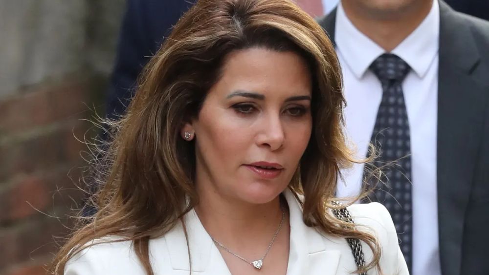 দু’বছর ধরে চলে মামলা। শেষ হয় এই ২০২১ সালেই। ব্রিটেনের আদালত রাজপরিবারের আইনি বিচ্ছেদ এবং খোরপোশের বিষয়টি সামলায় ৭৩ কোটি মার্কিন ডলারে। 