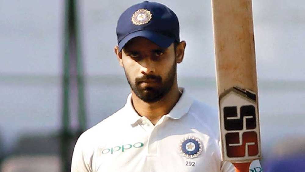 হনুমা বিহারী: বাদ পড়েছিলেন নিউজিল্যান্ড সিরিজে। তড়িঘড়ি পাঠিয়ে দেওয়া হয়েছিল দক্ষিণ আফ্রিকায়। ভারত ‘এ’ দলের হয়ে খারাপ খেলেননি। এখন দেখার ভারতীয় দলেও জায়গা পান কি না তিনি।