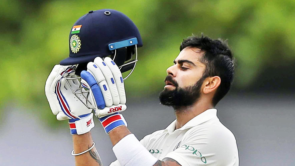 ভারতের দ্বাদশ ব্যক্তি হিসেবে শততম টেস্ট খেলার সুযোগ রয়েছে কোহলীর সামনে। সেই সঙ্গে টেস্ট ক্রিকেটে আট হাজার রানের গণ্ডিও পার করতে পারেন ভারতের টেস্ট অধিনায়ক। মাত্র ১৯৯ রান বাকি রয়েছে তাঁর। এই সিরিজেই সেই মাইলফলক ছুঁতে পারেন কোহলী।