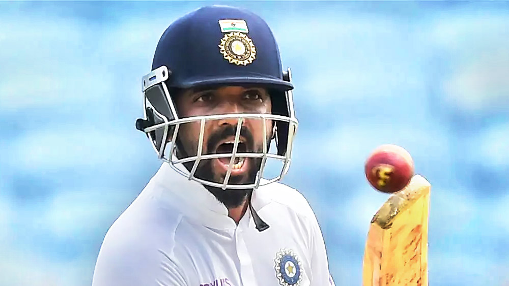 পুজারার মতো ছন্দ হারিয়েছেন রহাণেও। হাজার রানের মাইল ফলকের খুব কাছে রয়েছেন তিনি। ১০ টেস্টে ইতিমধ্যেই ৭৪৮ রান করেছেন তিনি। আর ২৫২ রান করলে তিনি পৌঁছে যাবেন হাজার রানে।