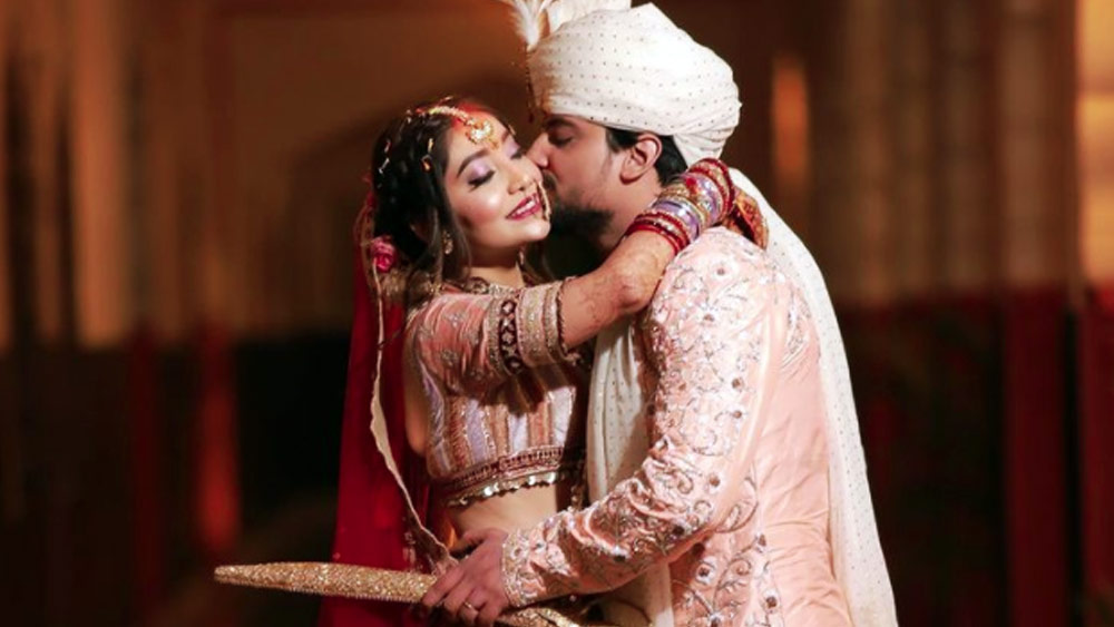 ‘পঙ্খুড়ী’ সাফল্যের নতুন কুঁড়ি ফোটায়। ১০ কোটি টাকার সম্পত্তি তৈরি করেন পঙ্খুড়ী। ২০২০ সালের ডিসেম্বর বিয়ে করেন। পুরনো প্রেমিক আদিত্যকে।