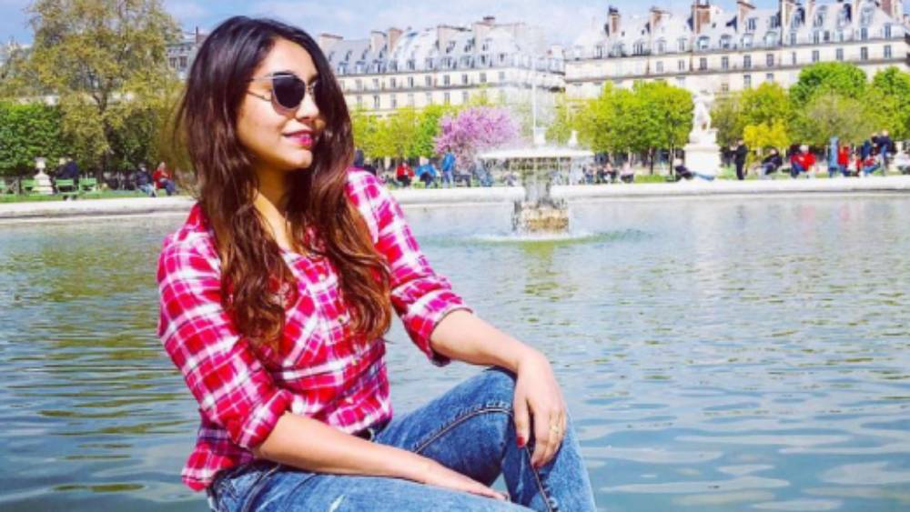 অদ্ভুত সব ব্যবসার ভাবনা গজগজ করত মাথায়। যে ব্যবসা করে ওই লাভের টাকা ঘরে তুলেছিলেন, সেটি একটি সাধারণ স্টার্টআপ। দালালি ছাড়া বাড়ি ভাড়া দেওয়ার পরিষেবা দিতেন অনলাইনে।