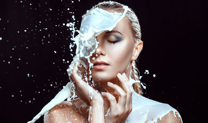 চামড়ার জন্যেও দুধ অত্যন্ত উপকারী