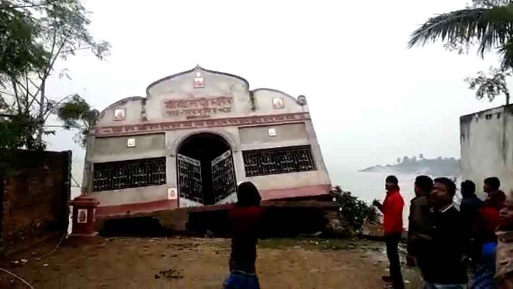 Erosion of river Ganges starts again at Shamsherganj of Murshidabad dgtld
