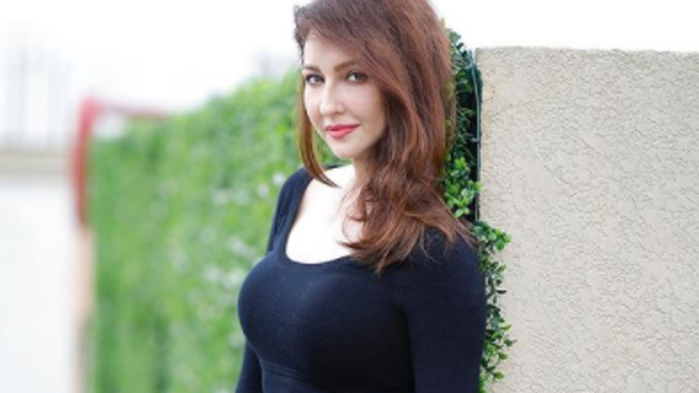 ২০১৬ সালে কলেজের বন্ধু সৌরভকে বিয়ে করেন সৌম্যা। ২০১৯ সালে তাঁদের এক সন্তান হয়। সন্তানকে নিয়েই আপাতত ব্যস্ত সৌম্যা।